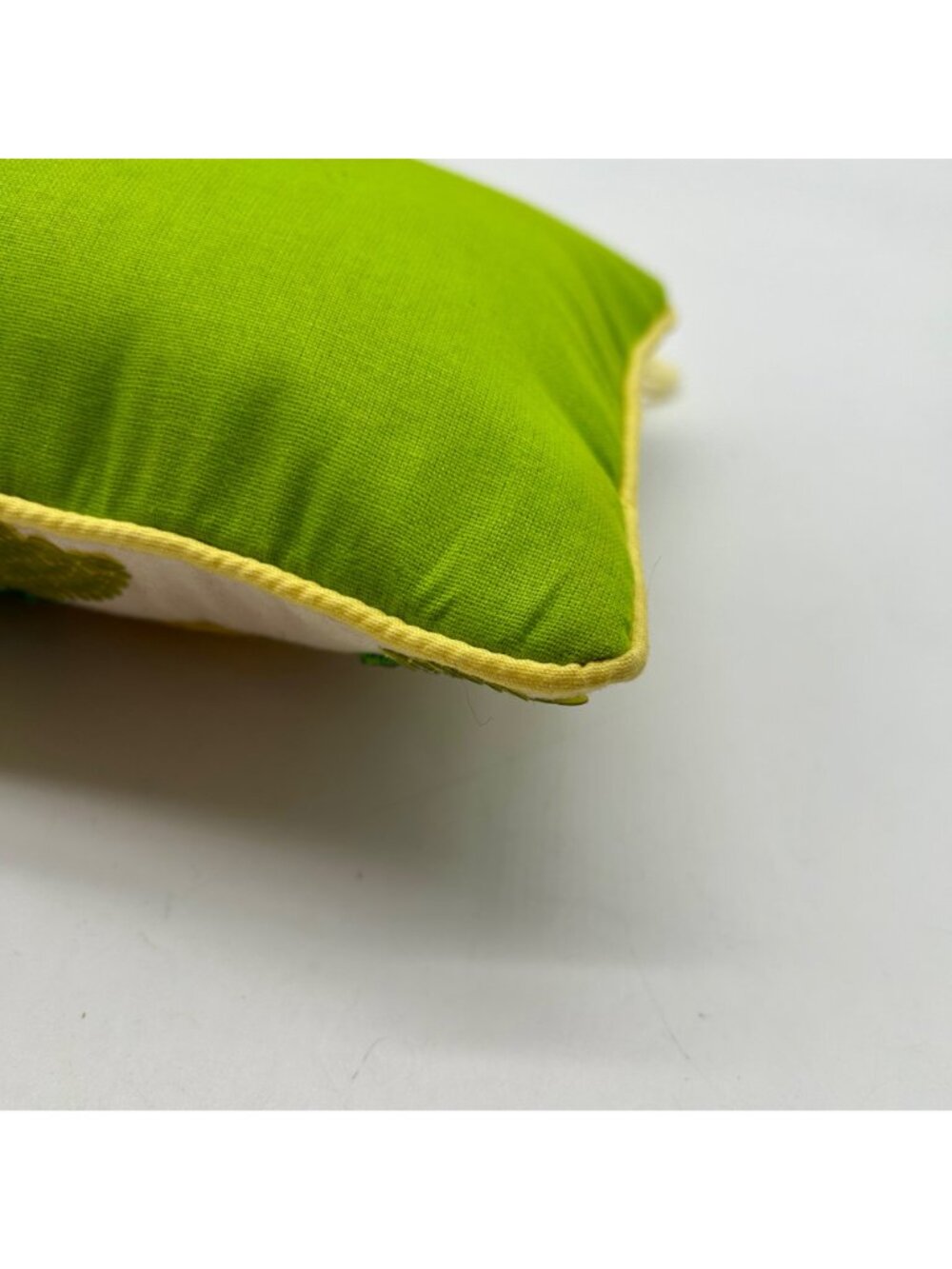 MMS Brands Beige Lemon Pouch - Picture 8 of 10